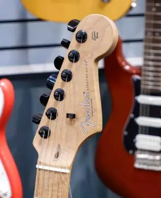 Fender - Limited Edition American Professional II Stratocaster HSS HT, Roasted Maple Fingerboard - Aged Natural 2